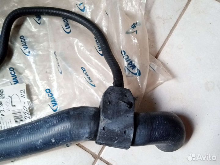 Мерседес w 220 M 112. Патрубок радиатора