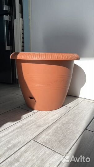 Цветочные горшки пластик