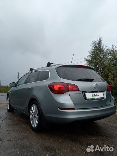 Opel Astra, 2012