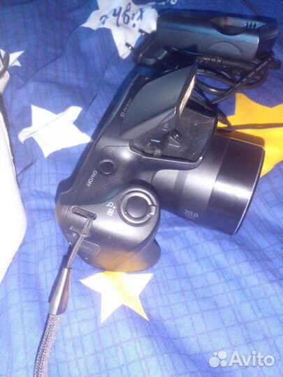 Компактный фотоаппарат canon