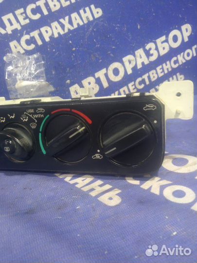 Блок управления печкой Dodge Stratus седан 1998