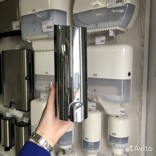 Дозатор для мыла настенный