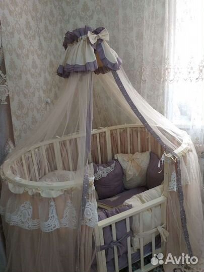 Кроватка иБалдахин в детскую кроватку