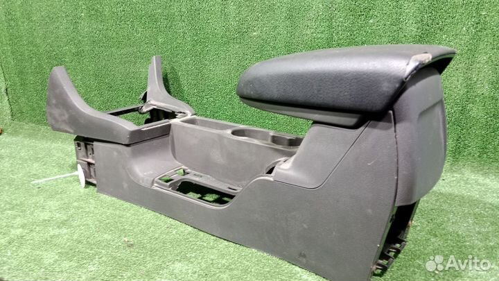 Центральное консуль ford focus 2