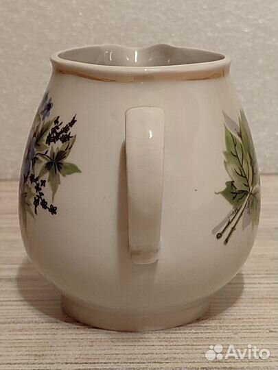 Молочник. Сливочник. Фарфор СССР. Высота - 9 см