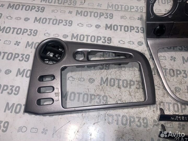 Пластик салона Toyota Matrix 1.8 I 2007