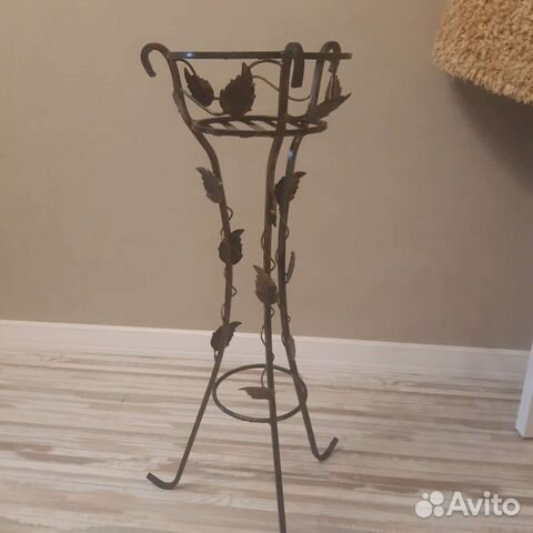 Подставка для цветов,металл,ковка