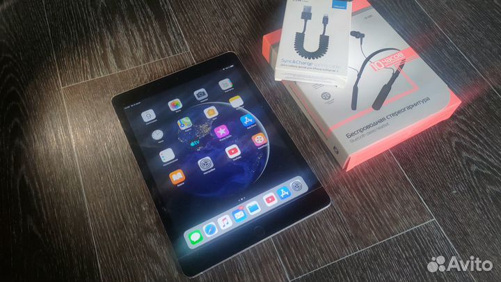 Apple iPad Air 64Gb LTE