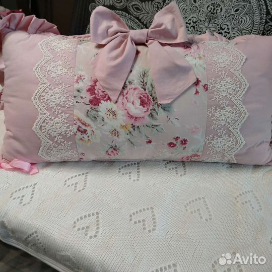 Набор бортиков в кроватку