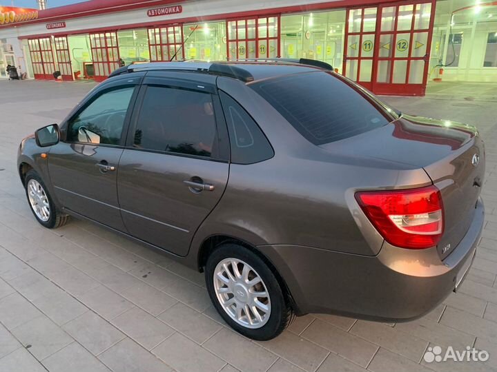 LADA Granta 1.6 МТ, 2013, 131 000 км