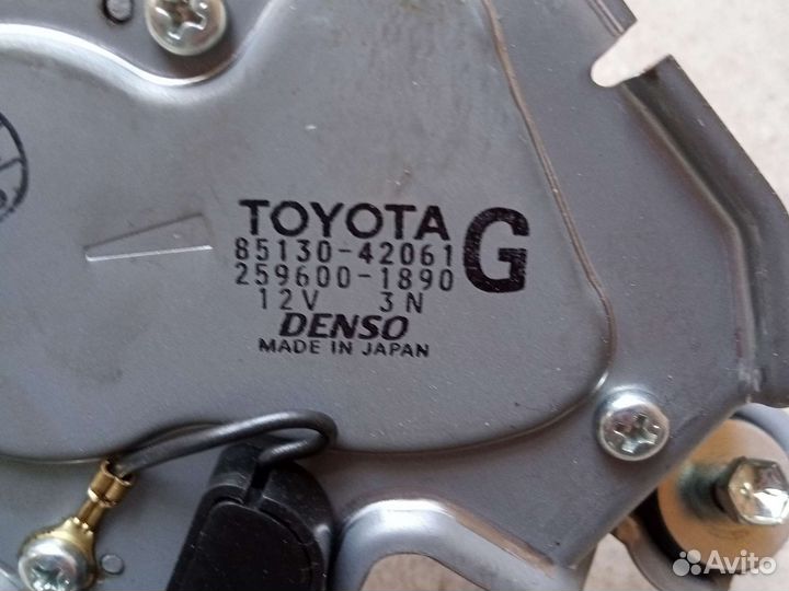 Моторчик стеклоочистителя задний Toyota rav4 30
