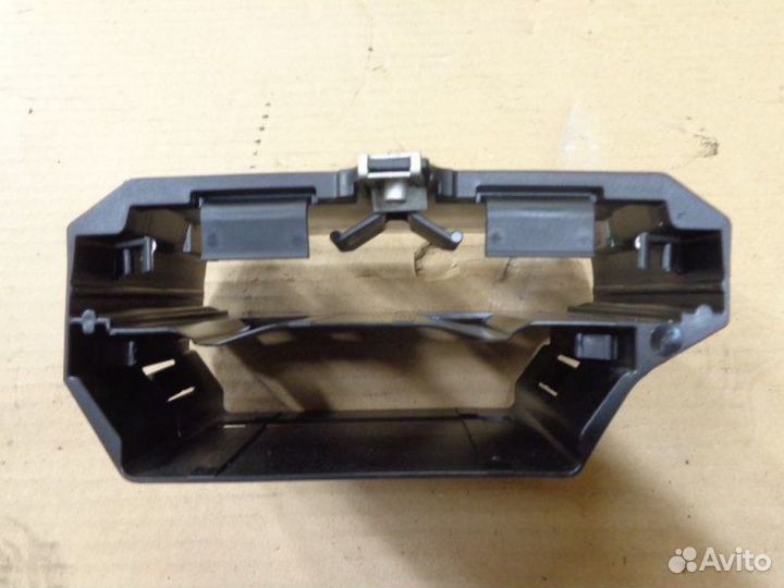 Кронштейн Volkswagen Touareg 7L6 BAR