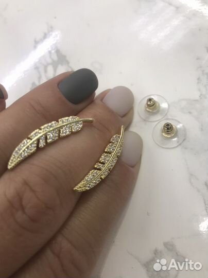 Серьги перья