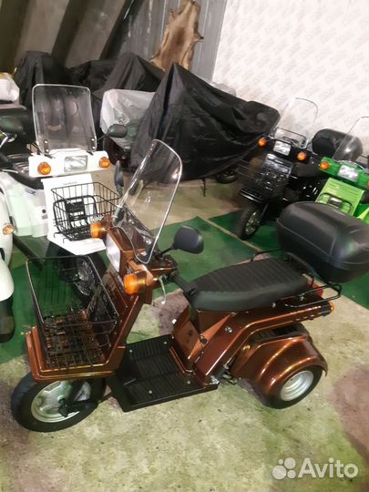 Honda gyro x-3 pgm коричневый для двоих