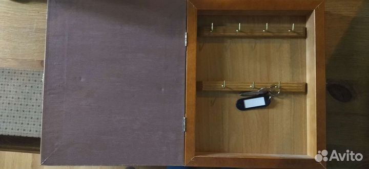 Ключница настенная из дерева