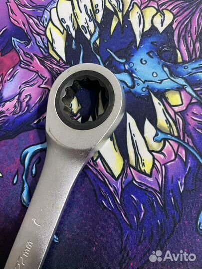 Ключ рожковый- трещетка на 22