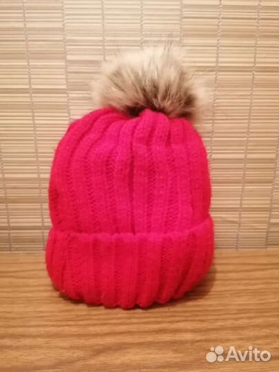 Зимняя женская шапка