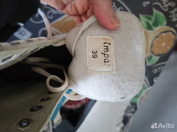 Коньки фигурные женские 39 размер