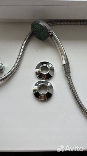 Смеситель для ванны с душем