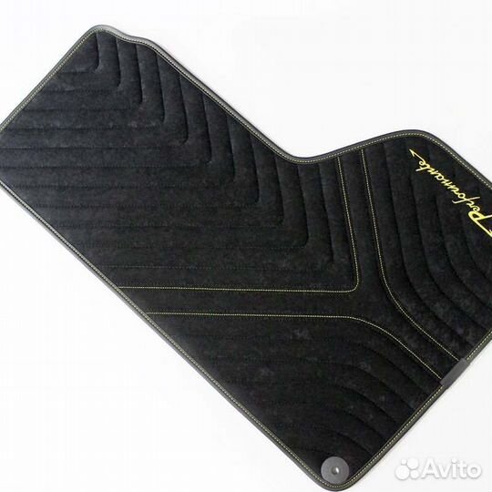 Универсальные коврики автомобиля