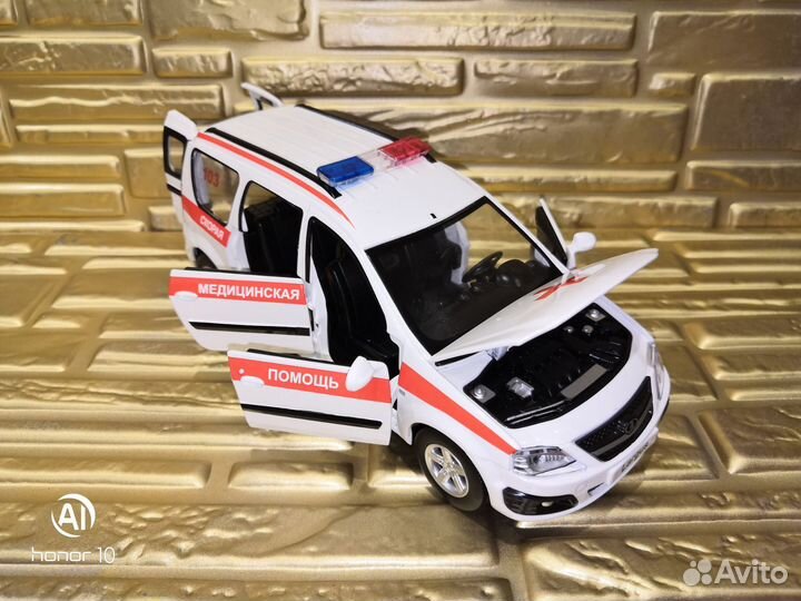 LADA Largus Скорая Помощь 1:24 19 см новая