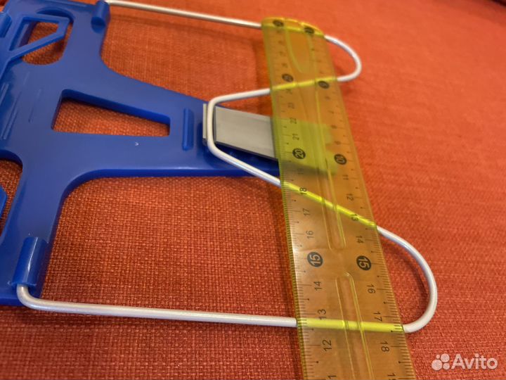 Подставка для книг