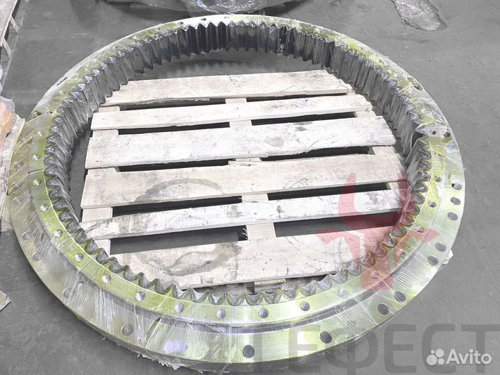 Поворотный круг 208-25-61100