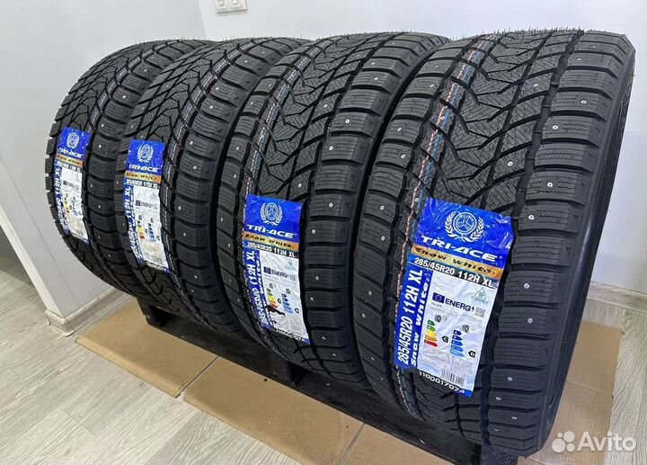 Tri Ace Snow White II Stud 285/45 R20 112H