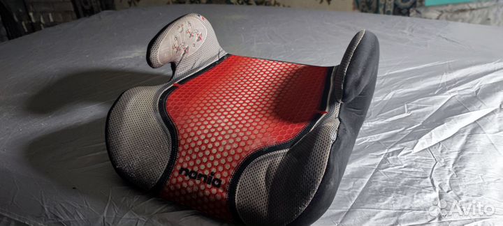 Автокресло бустер
