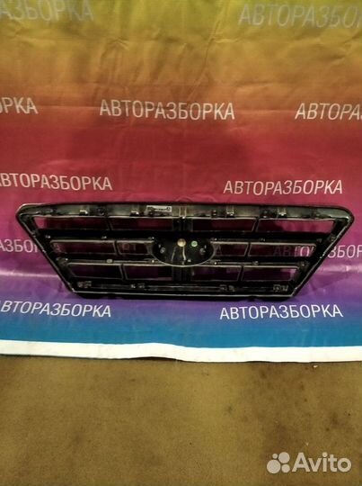 Решетка радиатора верхняя Kia Sorento I