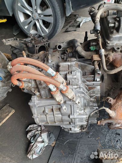 Коробка Toyota Prius 10 в хорошем состоянии