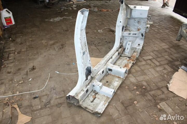 Порог левый Hyundai-KIA Solaris 1 restyling 2014