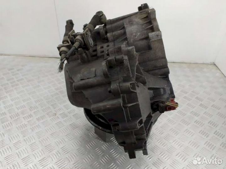 Кпп механическая (МКПП) 5-ступенчатая 1023706 Volv