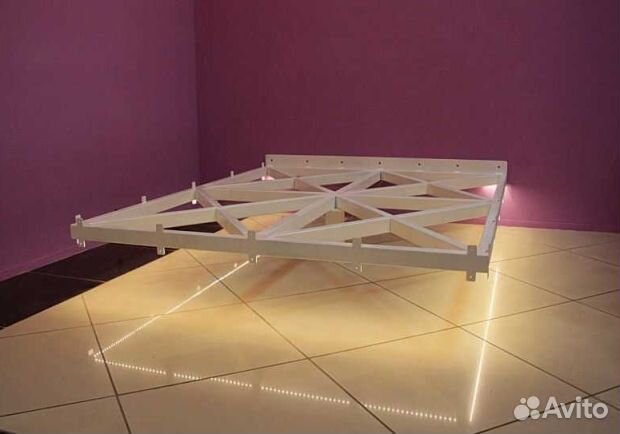 Парящая кровать