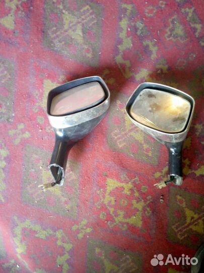 Зеркало заднего вида