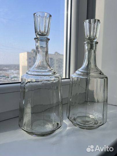 Стеклянный графин