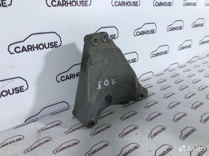 Кронштейн кондиционера Land Rover Range Rover