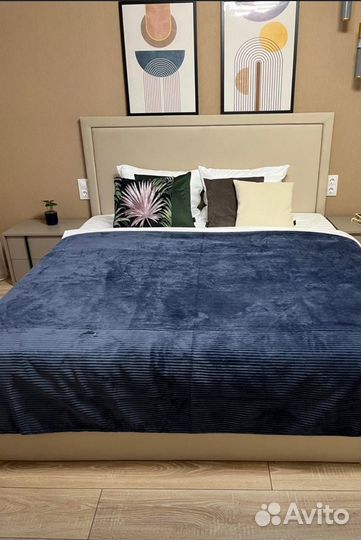 Кровать с подъемным механизмом