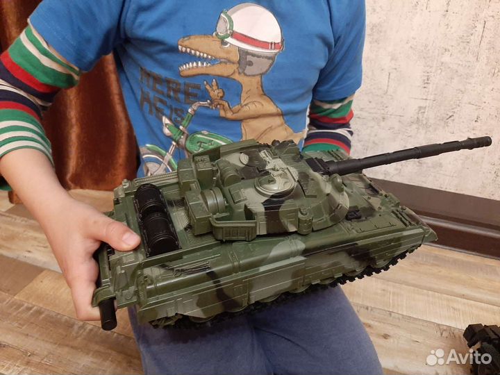 Танк и тягач