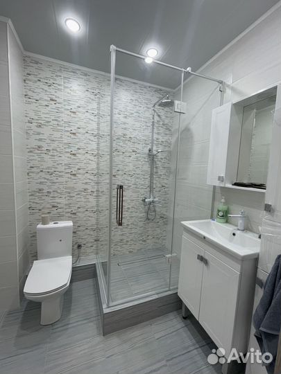 Душевая кабина из стекла