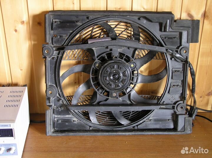 Вентилятор радиатора охлаждения BMW E39, E38 4pin