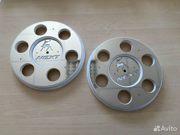 Колпаки белые газель нержавейка хром