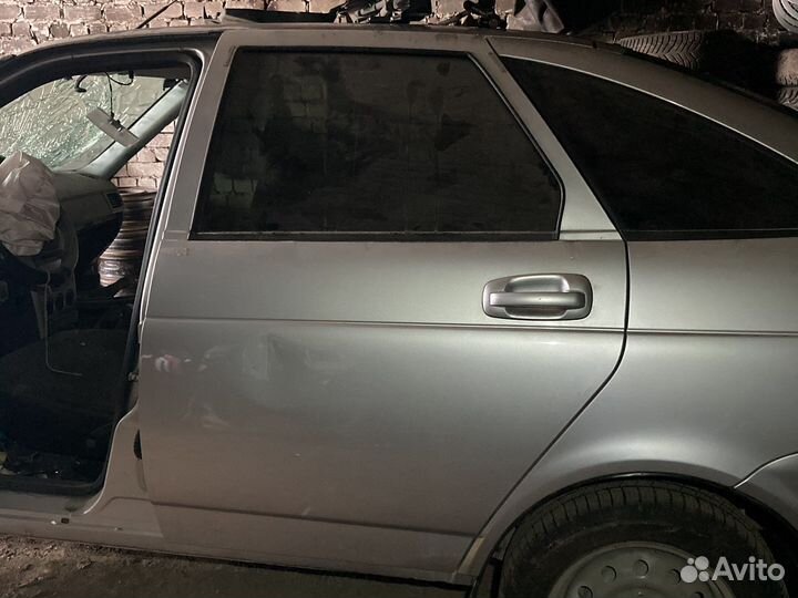 Задняя левая дверь лада приора