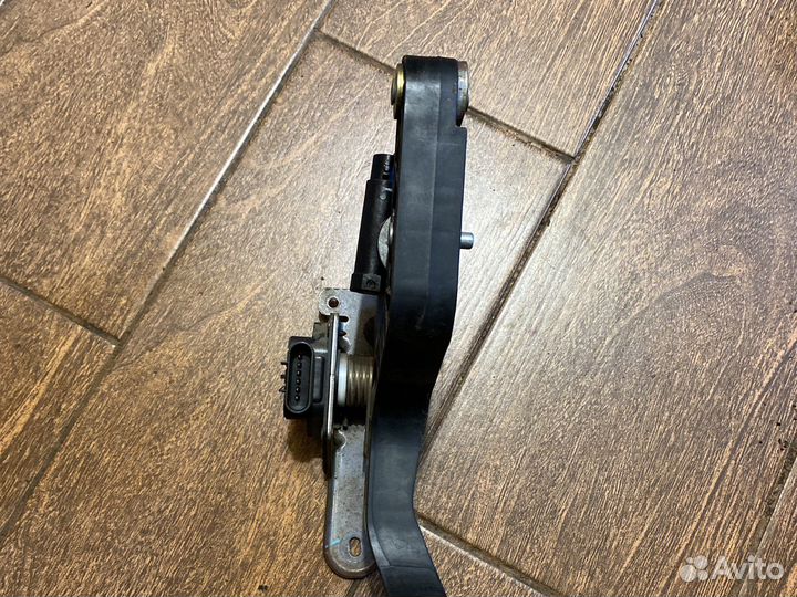 Педаль газа Chevrolet TrailBlazer GMT360