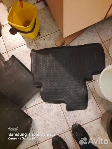 Автомобильные коврики резиновые