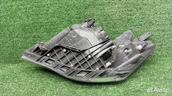 Фара Ssangyong Actyon Правая