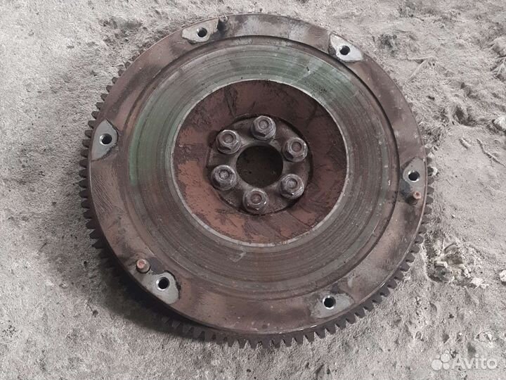 Маховик 1.0i Toyota Yaris 1SZ-FE