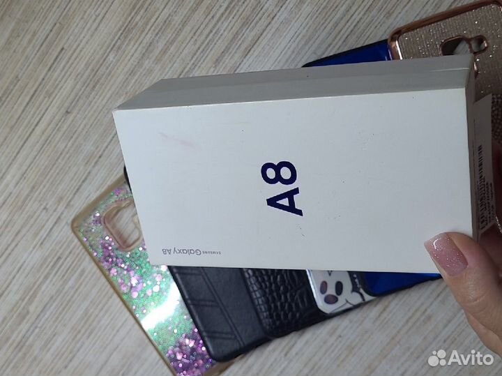 Samsung Galaxy A8 (2018), 4/32 ГБ
