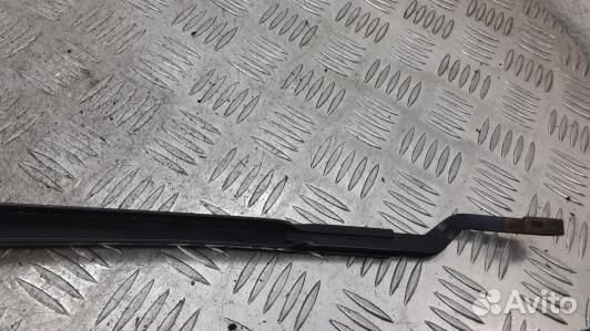 Щеткодержатель лобового стекла hyundai genesis (85