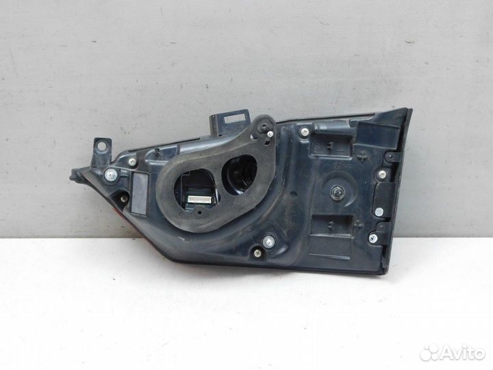 Фонарь задний внутренний левый Lexus RX200t/RX300